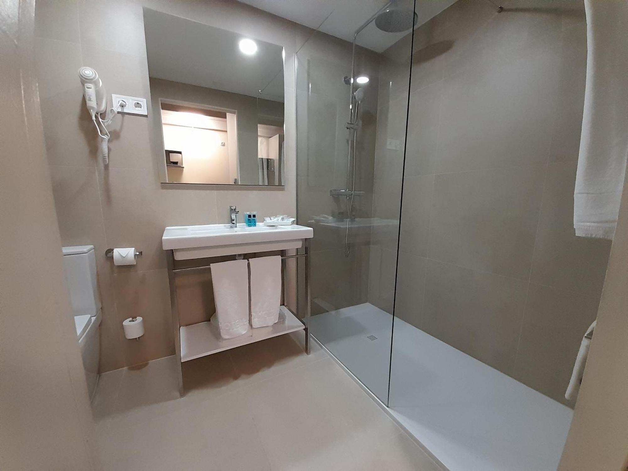 Eco Alcala Suites Madrid Eksteriør billede