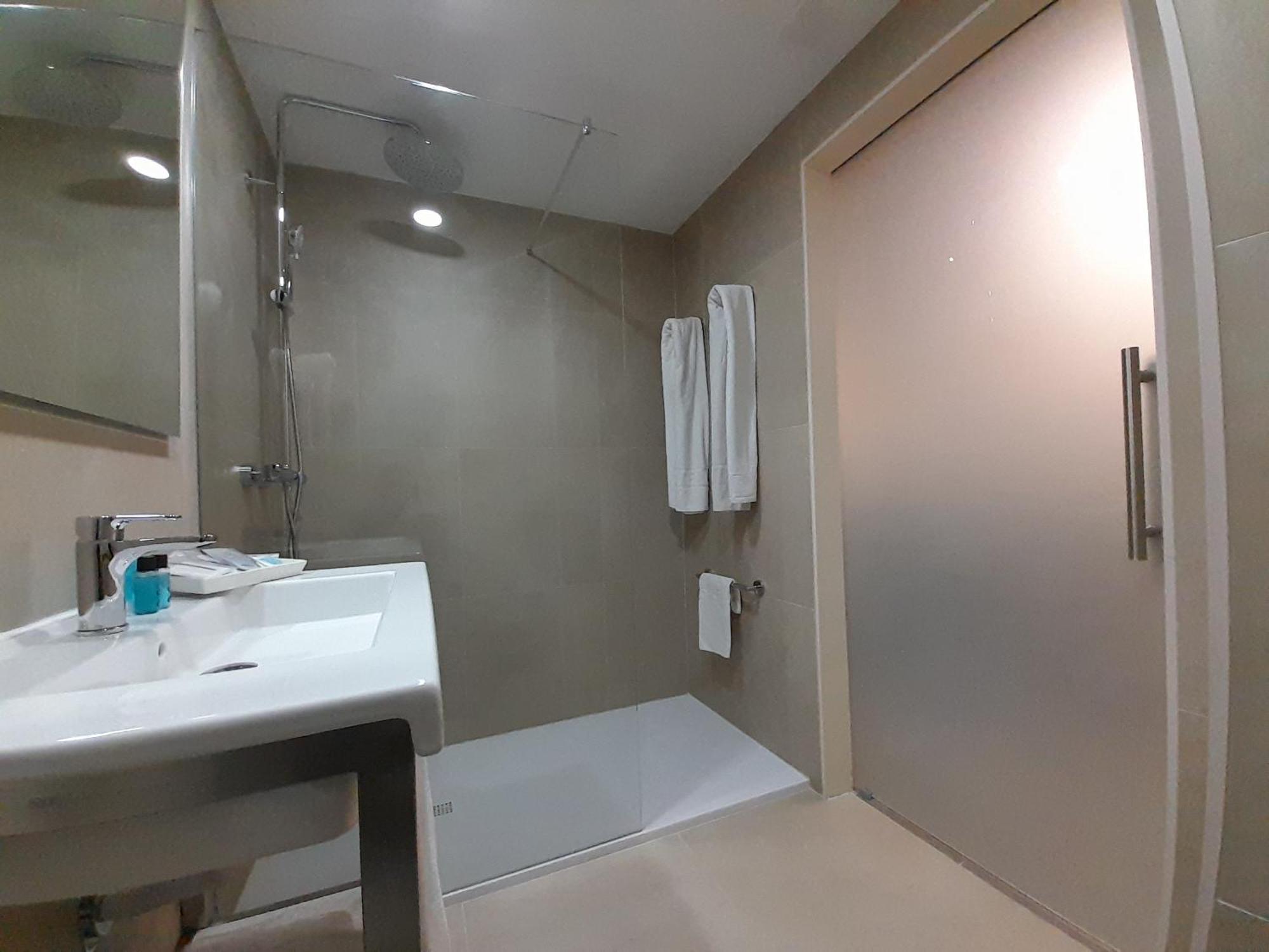 Eco Alcala Suites Madrid Eksteriør billede