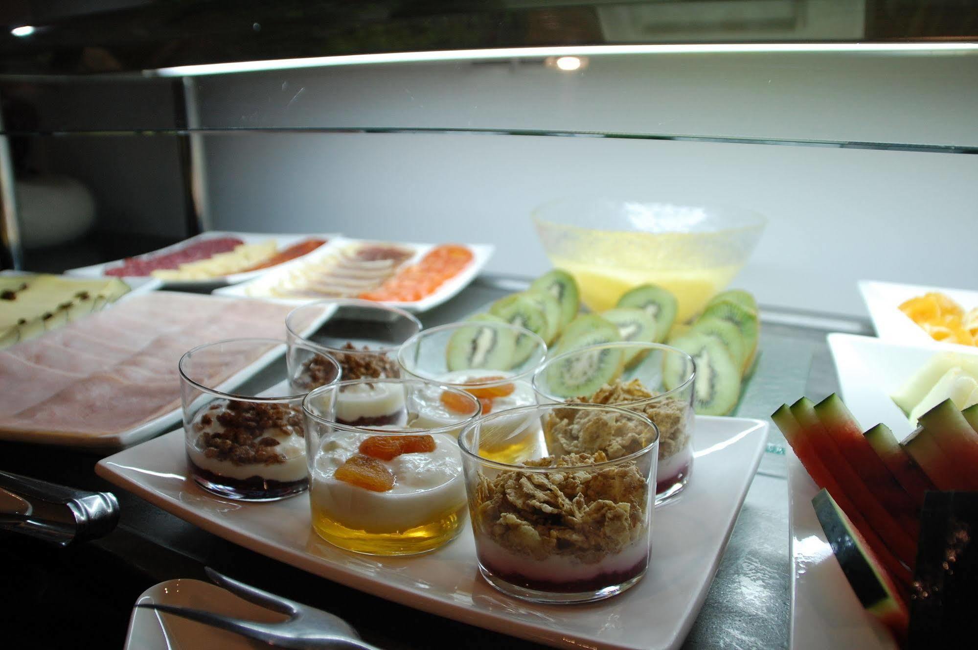 Eco Alcala Suites Madrid Eksteriør billede