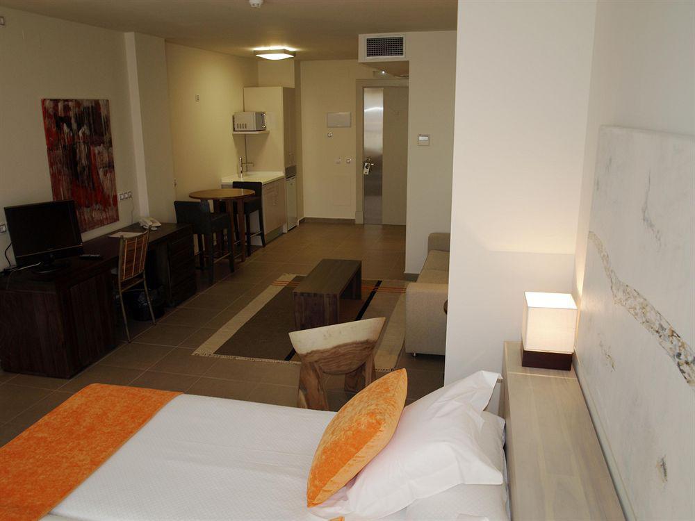 Eco Alcala Suites Madrid Værelse billede